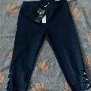 Denim Capri jegging with ankle design